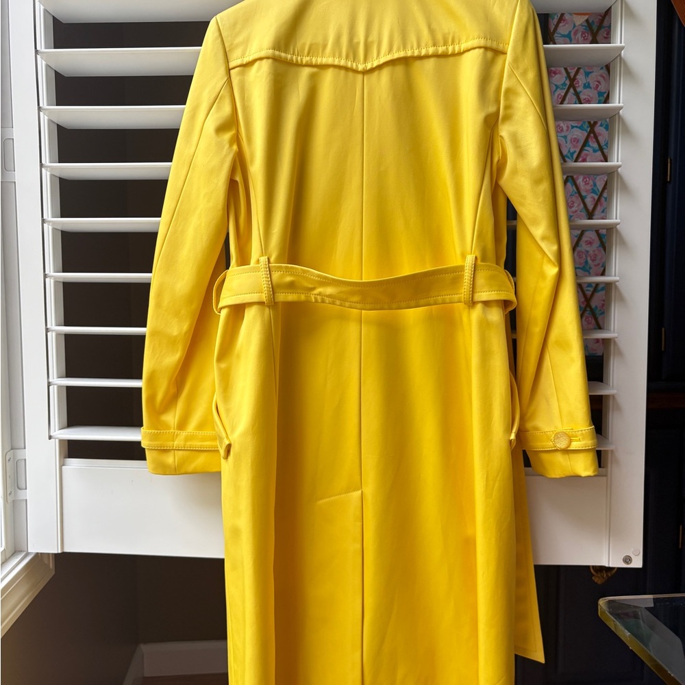 Cole Haan Women's Vibrant Yellow Trench Coat. Look 👀 at the is beautiful trench! - Picture 10 of 14